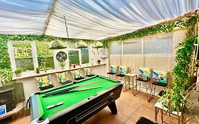 16Th Century Farm House,6 Beds,5 Bathrooms,Sleeps 15,Bbq,Hot Tub,Cinema Room With Surround Sound,With Cymru Holidays